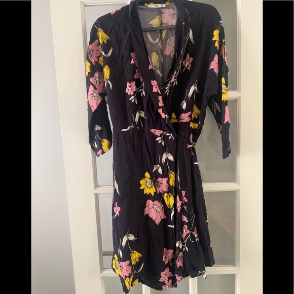 MANGO NWOT wrap dress , never worn, but tag missing size L - Picture 3 of 5